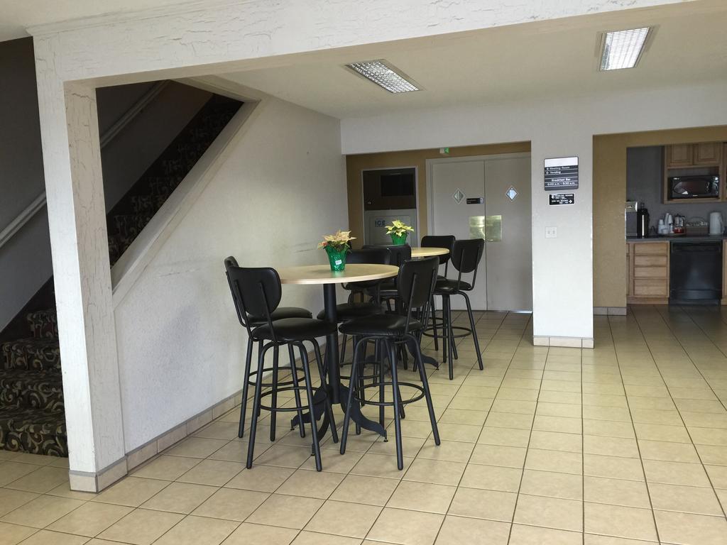 Americas Best Value Inn & Suites - Bluffton מראה חיצוני תמונה