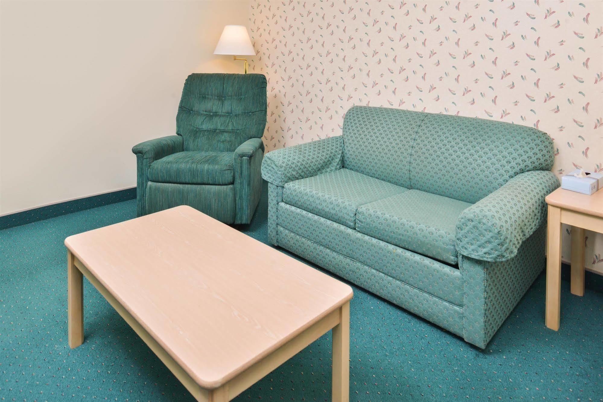 Americas Best Value Inn & Suites - Bluffton מראה חיצוני תמונה
